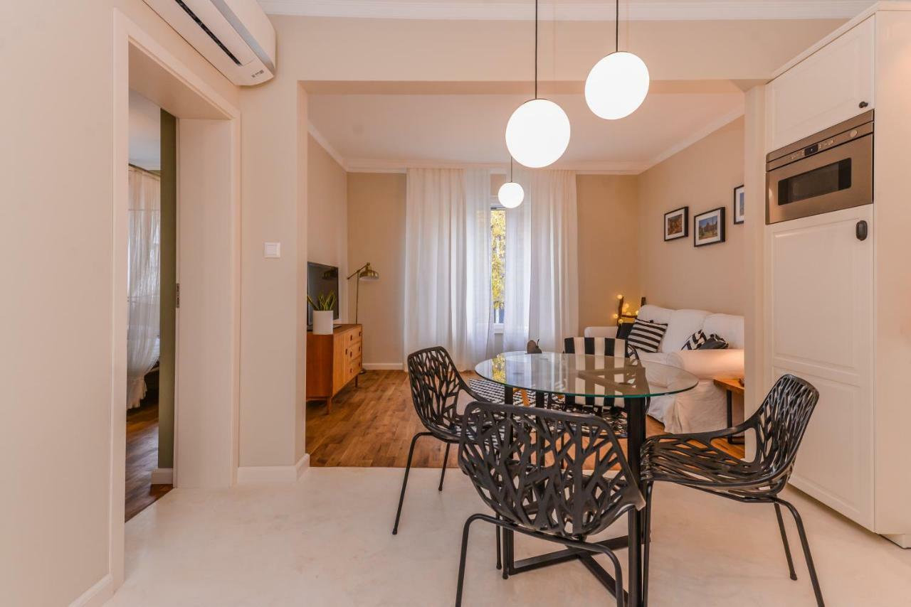 Cо́Coellie - Aesthetic 2Bd Apt Near National Palace By Flat Mаnager Sofia Ngoại thất bức ảnh